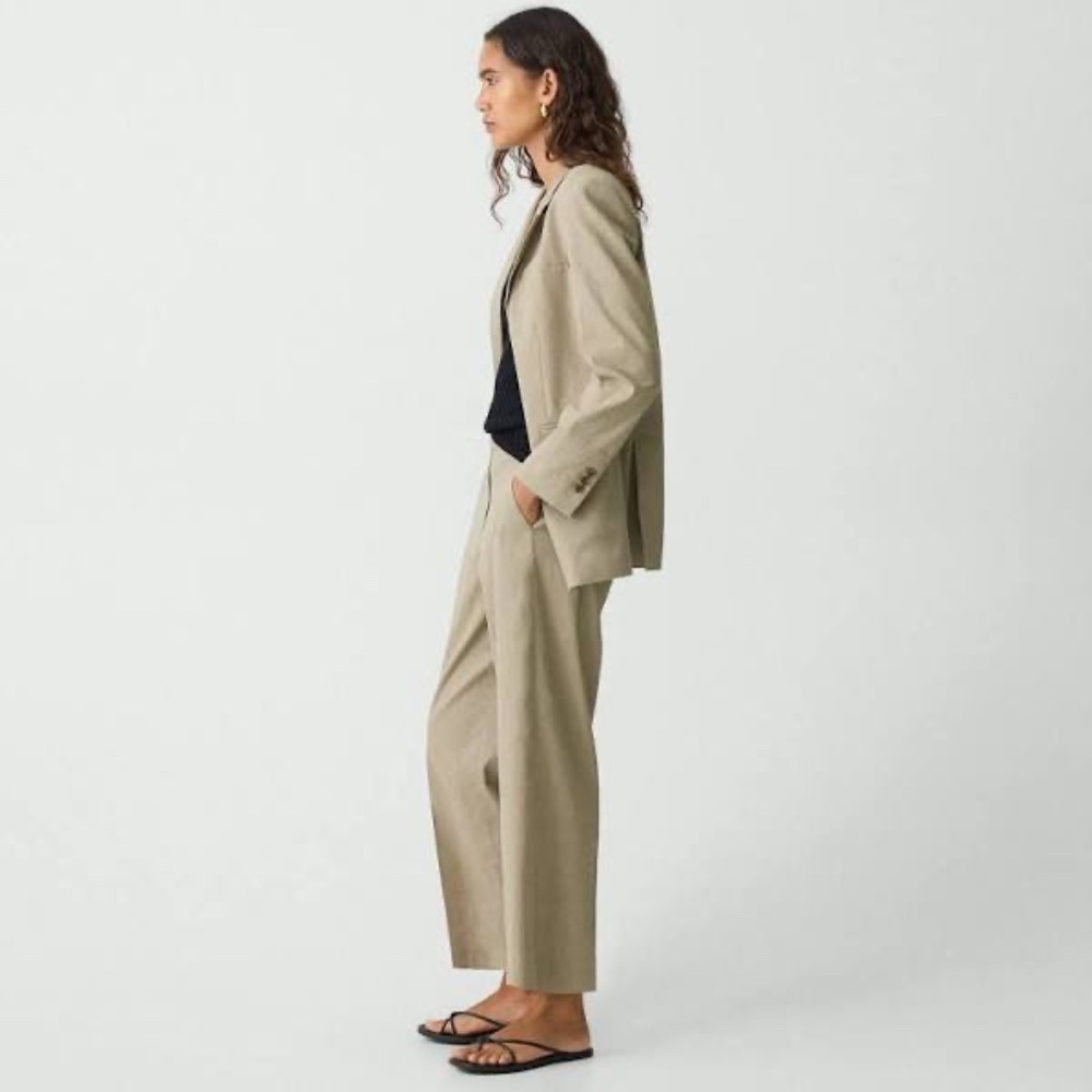 Theory Relax Pull On Pants in Good Linen. Brand New with Tags. Size 4.
